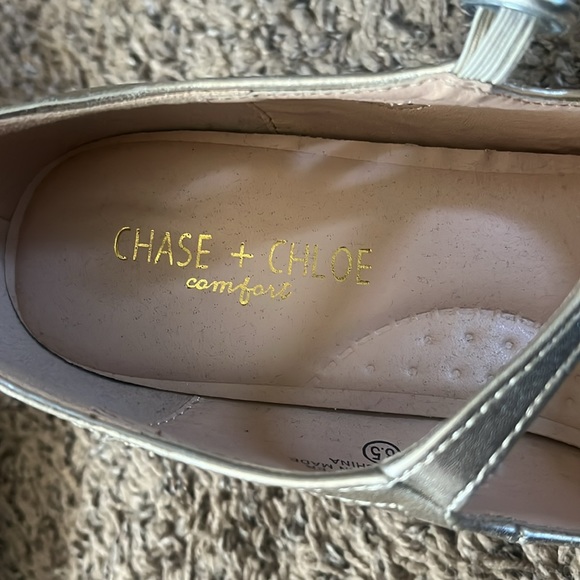 Chase and Chloe small pump 8.5 Gold - Picture 3 of 4